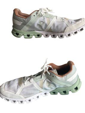 On Cloud Cloudflow Athletic Sneaker Aloe/White Women's 9.5